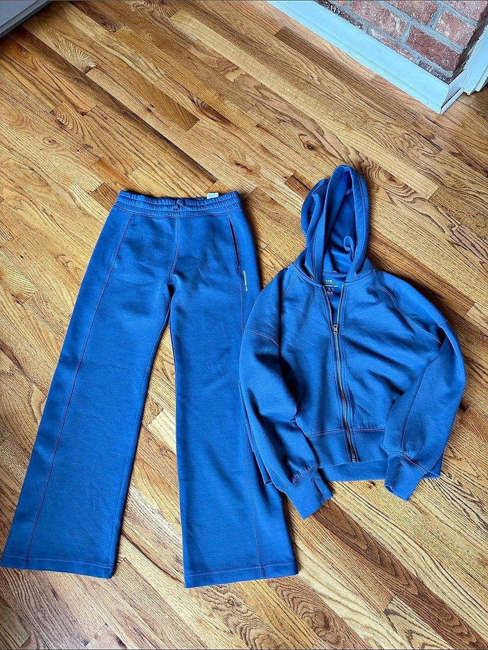 Abercrombie Girls YPB Active Set Blue Pant and Jacket40